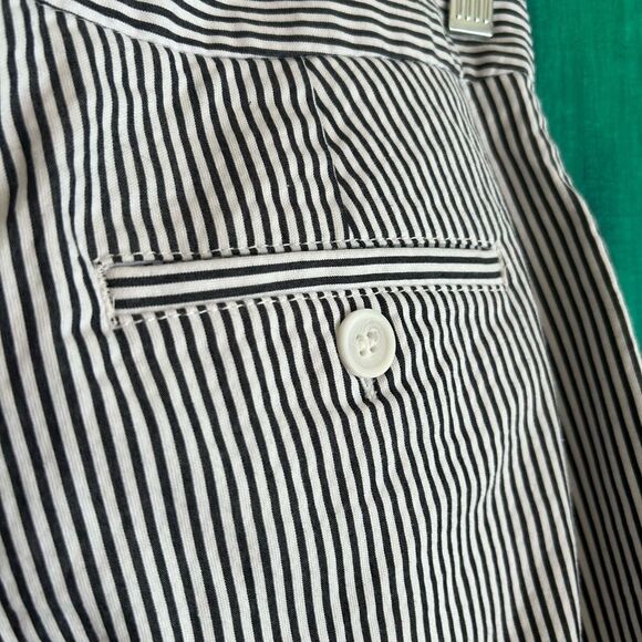 Jones New York Stretch Black and White Striped Cropped Pants 10 - Picture 11 of 16